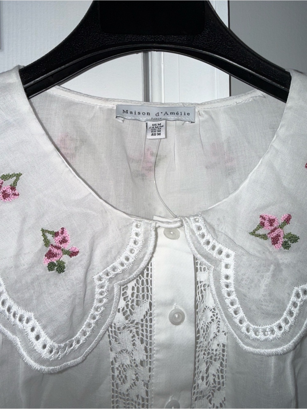 White Embroidered Peter Pan Collar Blouse with Lace Trim NWOT - Picture 2 of 3